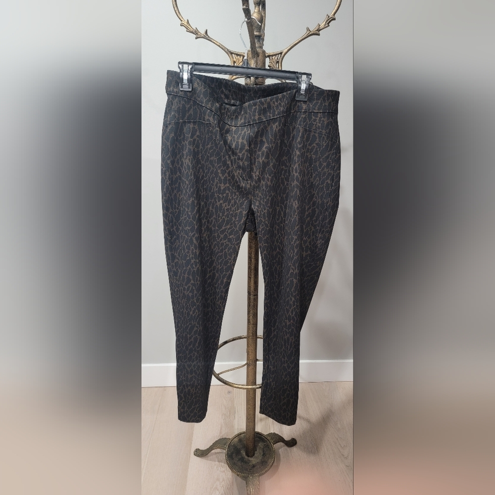 CHICO'S Animal Print Pants